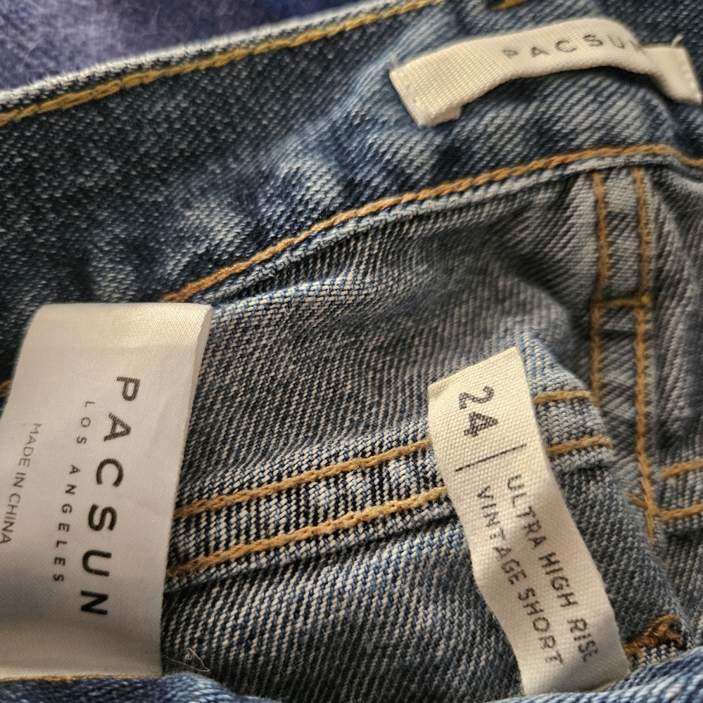 PacSun Women's Vintage Ultra High Denim Shorts Size 24 - Picture 2 of 4